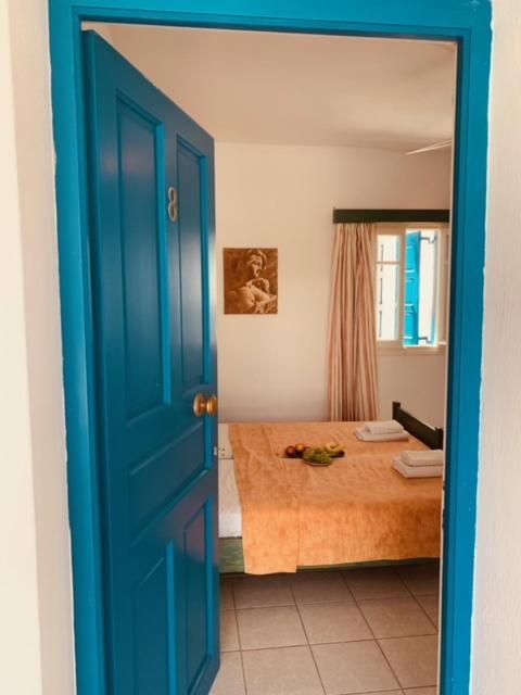 Manousos Rooms Adamantas  Buitenkant foto