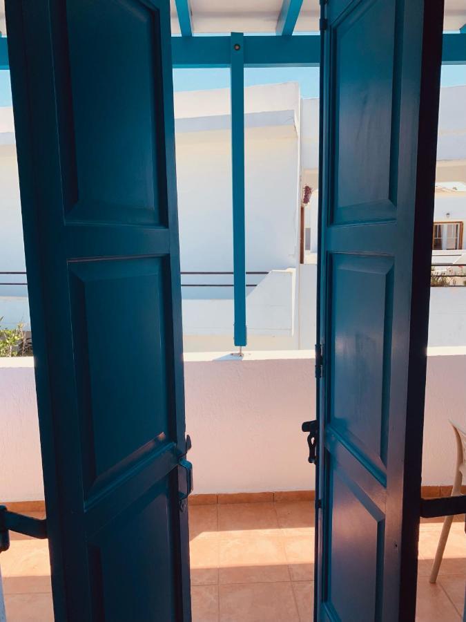 Manousos Rooms Adamantas  Buitenkant foto