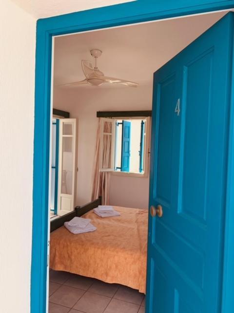 Manousos Rooms Adamantas  Buitenkant foto