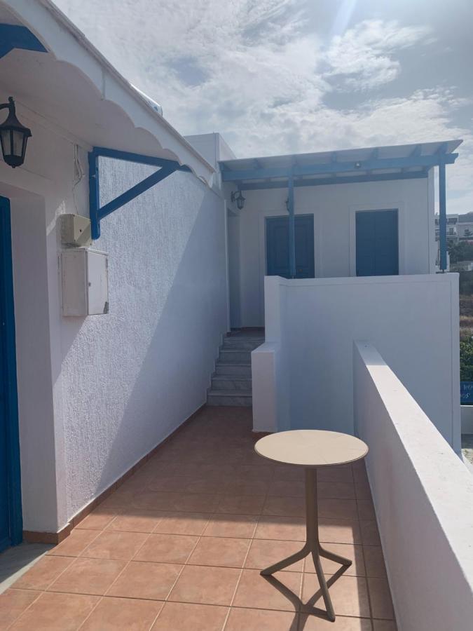 Manousos Rooms Adamantas  Buitenkant foto