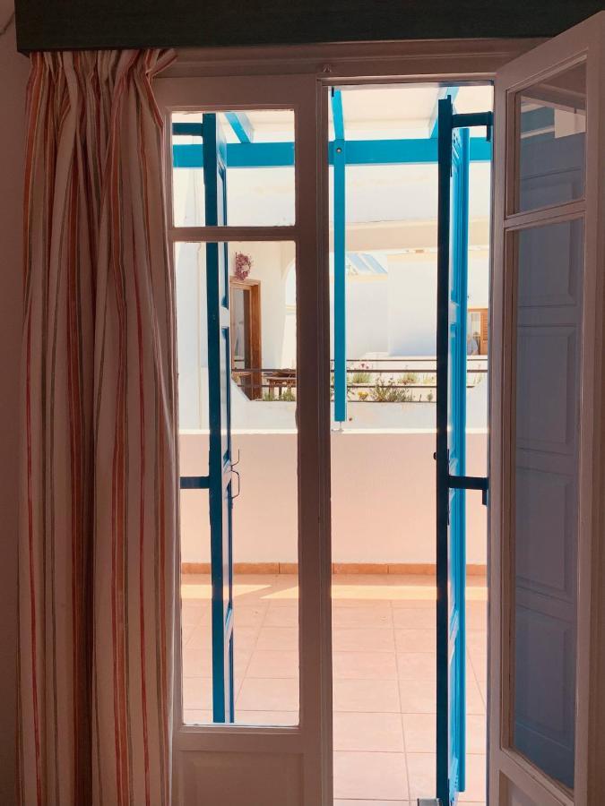 Manousos Rooms Adamantas  Buitenkant foto