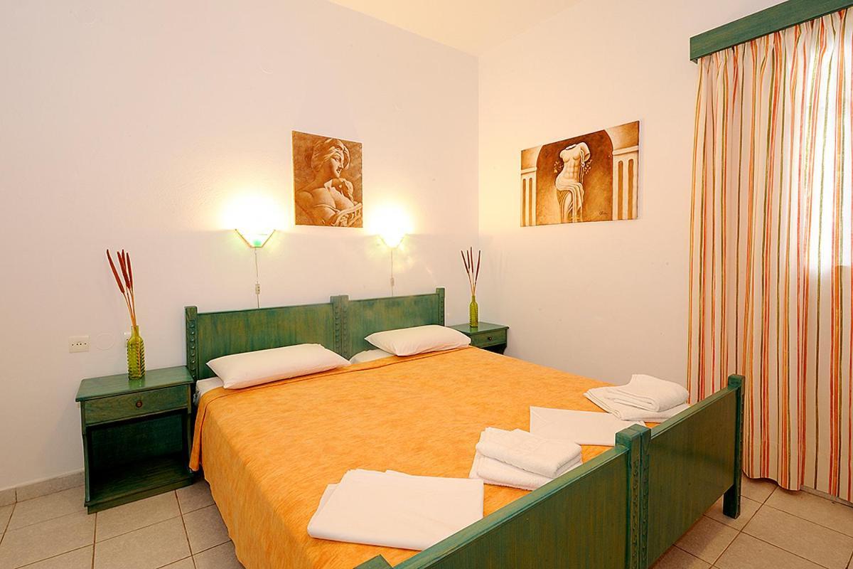 Manousos Rooms Adamantas  Buitenkant foto