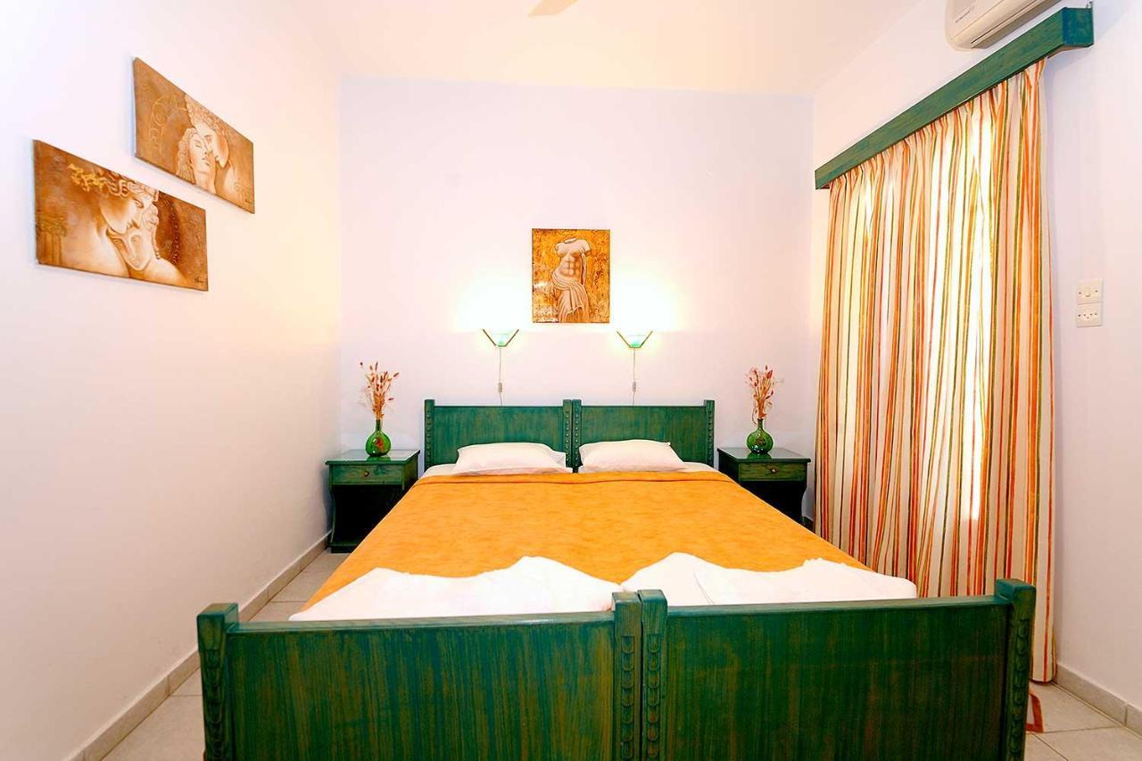 Manousos Rooms Adamantas  Buitenkant foto
