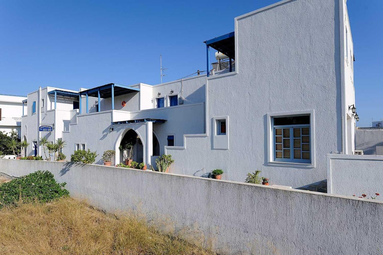 Manousos Rooms Adamantas  Buitenkant foto